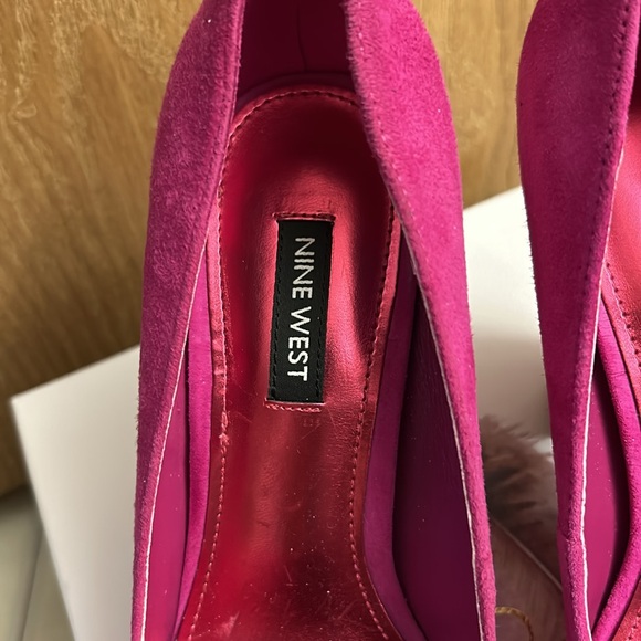 Nine West pumps like new - Picture 2 of 5